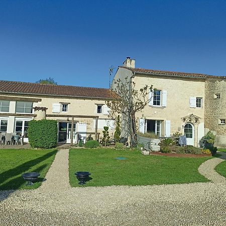 Gite De Charme Dans Ancienne Seigneurie Le Pin-Saint-Denis Екстериор снимка